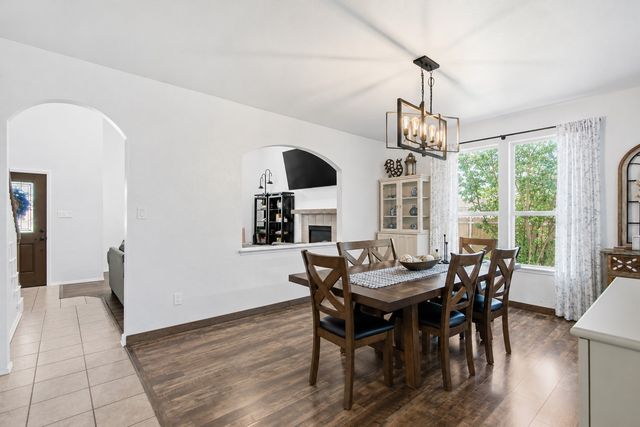 613 Dorchester Lane, Mansfield, TX 76063