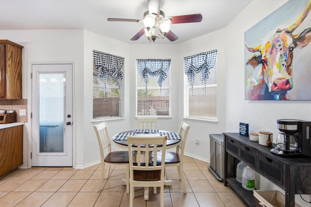 613 Dorchester Lane, Mansfield, TX 76063