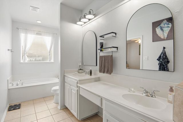 613 Dorchester Lane, Mansfield, TX 76063