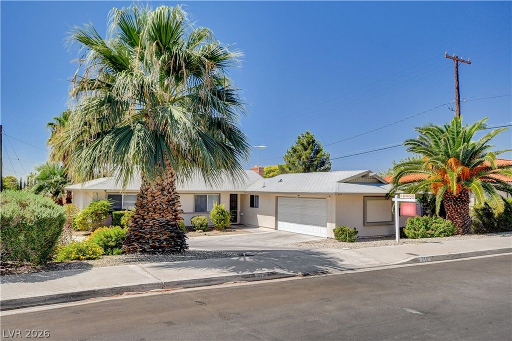 215 Wyoming Street, Boulder City, NV 89005 — photo 2