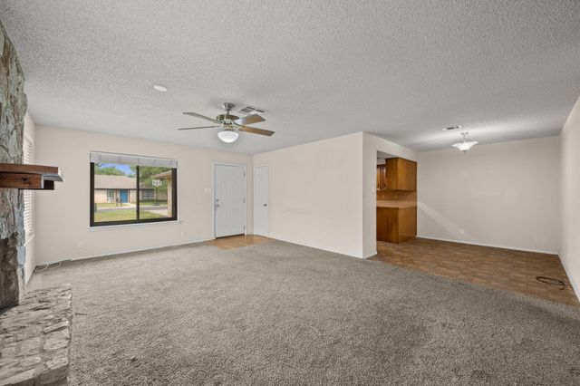 101 Norwood DR B, Georgetown, TX 78628