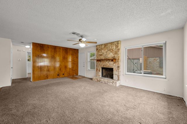 101 Norwood DR B, Georgetown, TX 78628