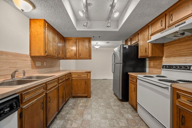 101 Norwood DR B, Georgetown, TX 78628
