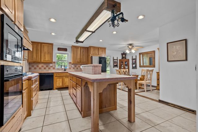 1300 Finney Drive, Weatherford, TX 76085