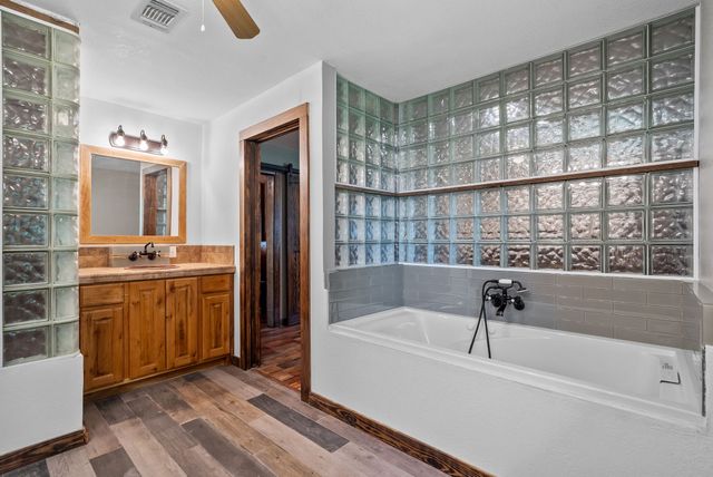 1300 Finney Drive, Weatherford, TX 76085