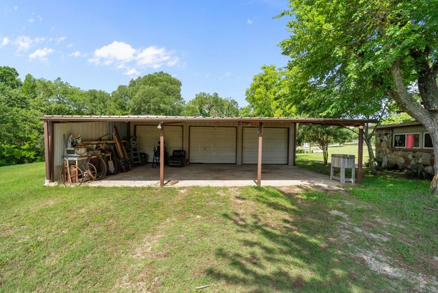 1300 Finney Drive, Weatherford, TX 76085