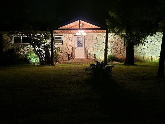 1300 Finney Drive, Weatherford, TX 76085