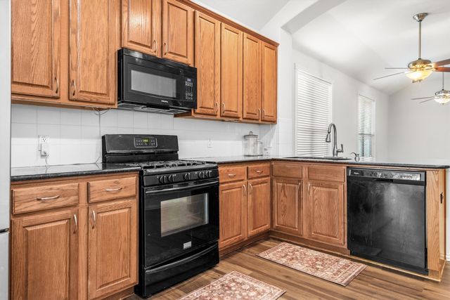 1008 Grey Fox Drive, Savannah, TX 76227