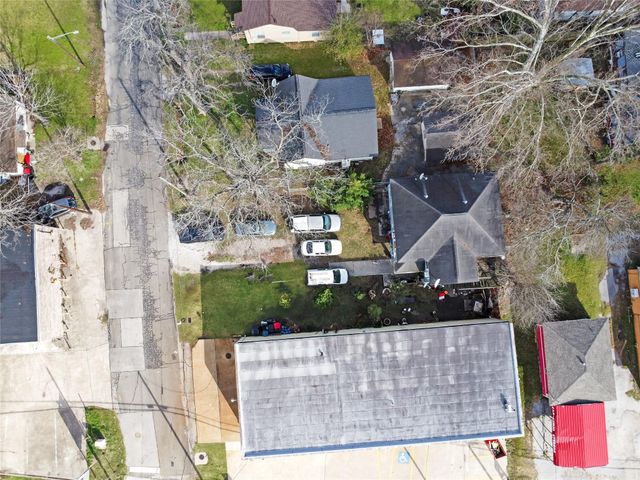 4 E Francis Street, Baytown, TX 77520