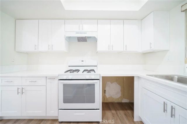 2702 SHELTON Street B, Santa Ana, CA 92707