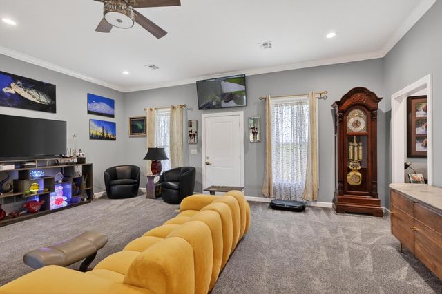 25385 U.S. 54, Walker, MO 64790