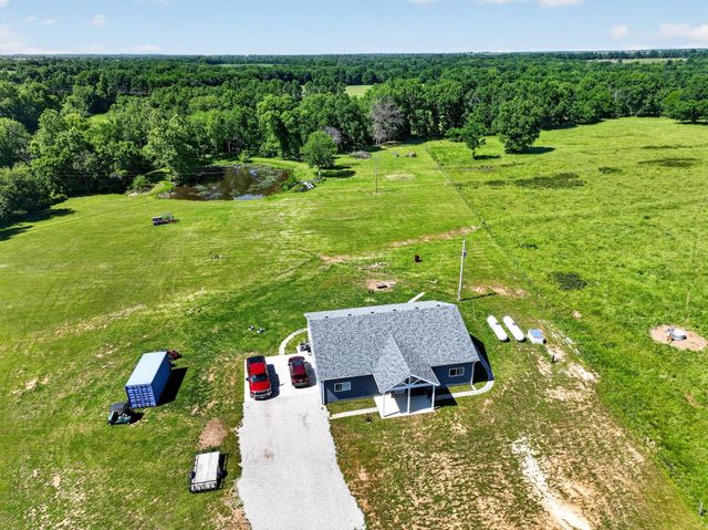 25385 U.S. 54, Walker, MO 64790