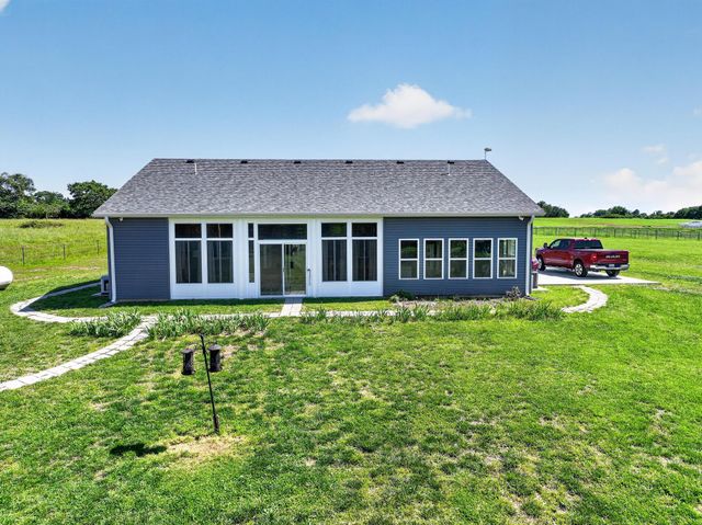 25385 U.S. 54, Walker, MO 64790