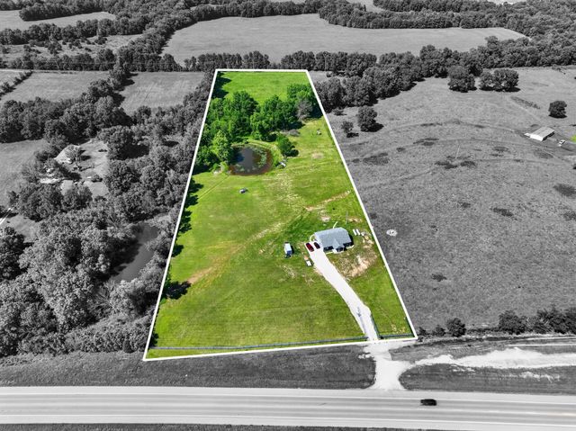 25385 U.S. 54, Walker, MO 64790