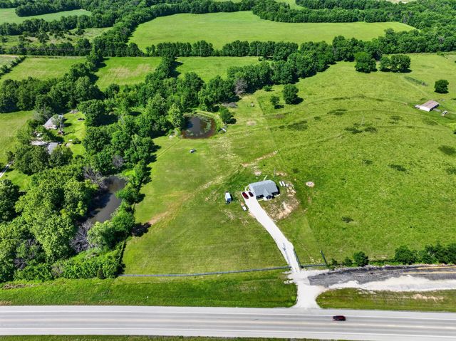 25385 U.S. 54, Walker, MO 64790