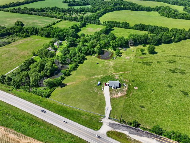 25385 U.S. 54, Walker, MO 64790