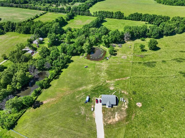 25385 U.S. 54, Walker, MO 64790