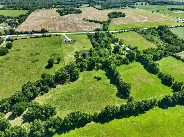 25385 U.S. 54, Walker, MO 64790