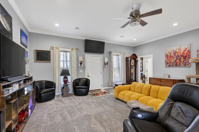 25385 U.S. 54, Walker, MO 64790