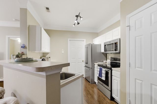 1565 Cambridge Lakes Drive Unit 103e, Mount Pleasant, SC 29464