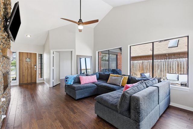 1012 Colony Street, Flower Mound, TX 75028