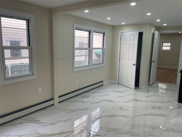 10481 165th Street, Jamaica, NY 11433