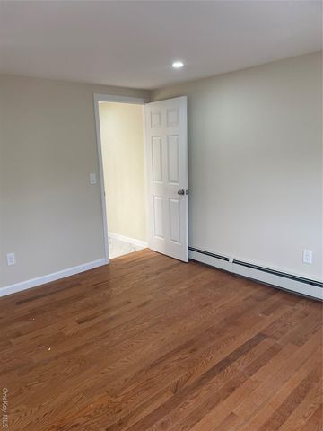 10481 165th Street, Jamaica, NY 11433