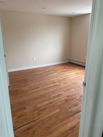 10481 165th Street, Jamaica, NY 11433