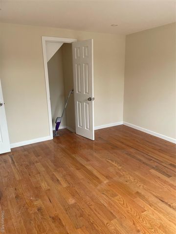 10481 165th Street, Jamaica, NY 11433