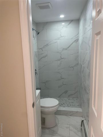 10481 165th Street, Jamaica, NY 11433