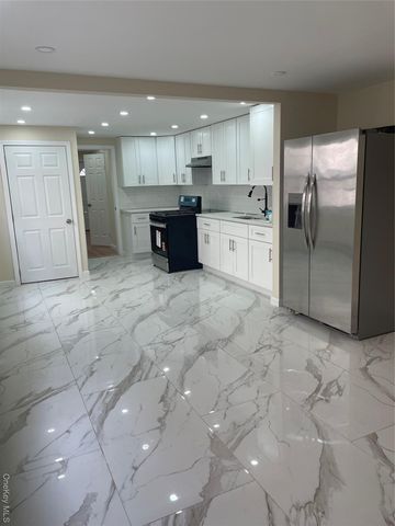 10481 165th Street, Jamaica, NY 11433