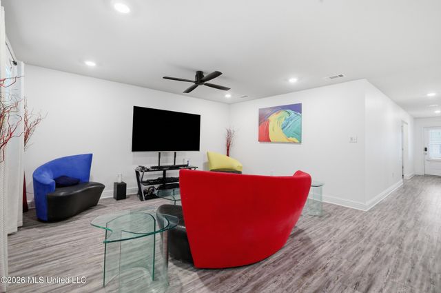6575 Eastland Circle, Biloxi, MS 39532