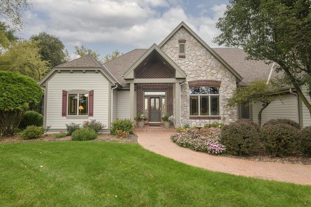 W347S9485 Jericho COURT, Eagle, WI 53119