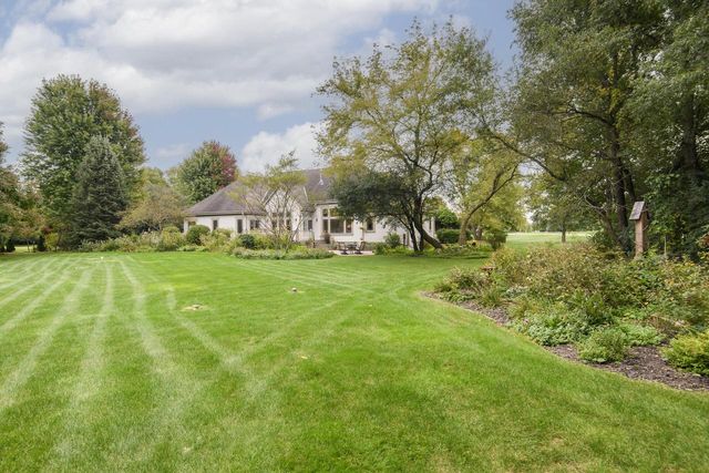 W347S9485 Jericho COURT, Eagle, WI 53119