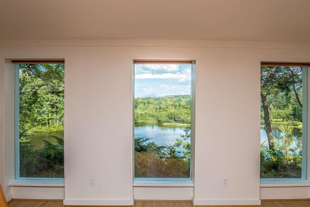 60 Brookside Avenue, Albany, NH 03818
