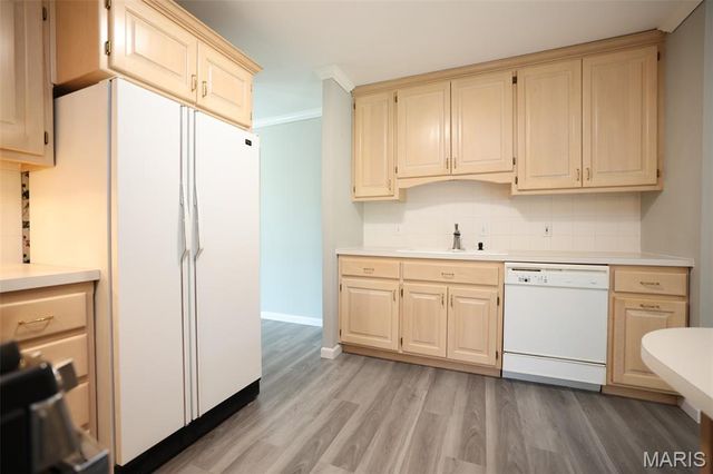 4839 Hursley Drive, St Louis, MO 63128