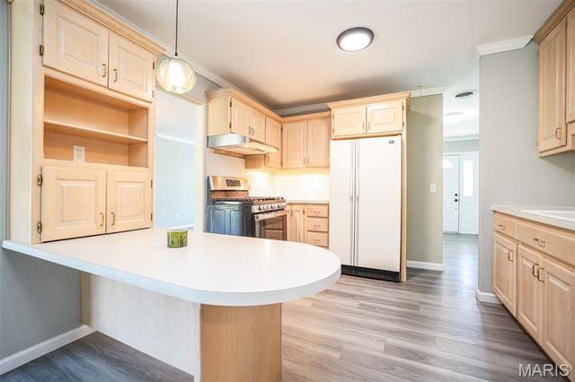 4839 Hursley Drive, St Louis, MO 63128