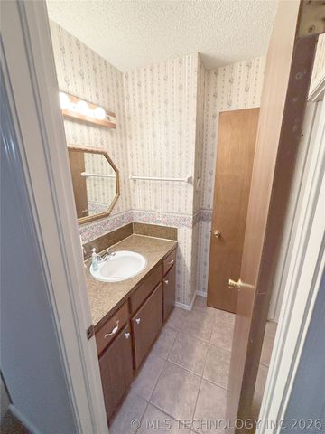 23 W Stadium Road, Bixby, OK 74008