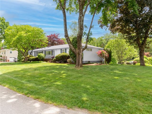 80 Birchwood Way, East Greenwich, RI 02818