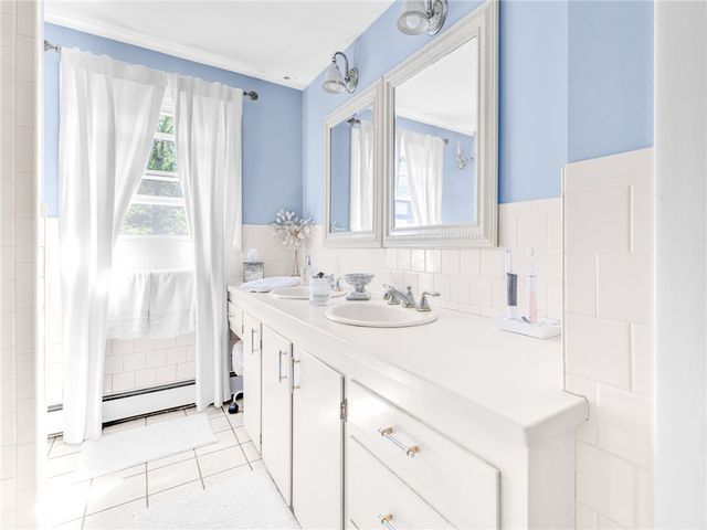 80 Birchwood Way, East Greenwich, RI 02818
