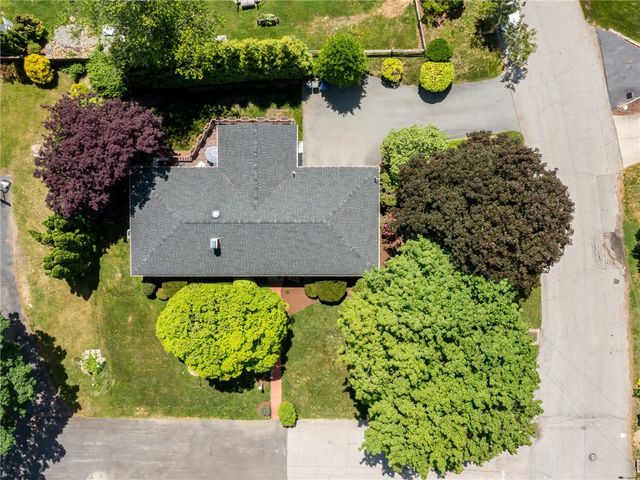 80 Birchwood Way, East Greenwich, RI 02818
