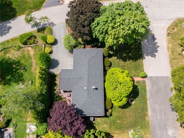 80 Birchwood Way, East Greenwich, RI 02818