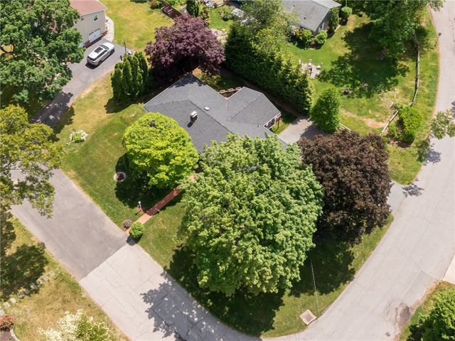 80 Birchwood Way, East Greenwich, RI 02818
