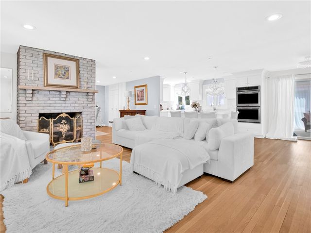 80 Birchwood Way, East Greenwich, RI 02818