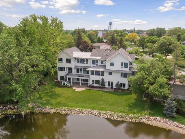 4812 Lakeview Drive, Edina, MN 55424