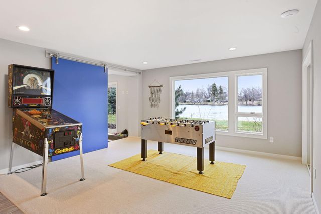 4812 Lakeview Drive, Edina, MN 55424