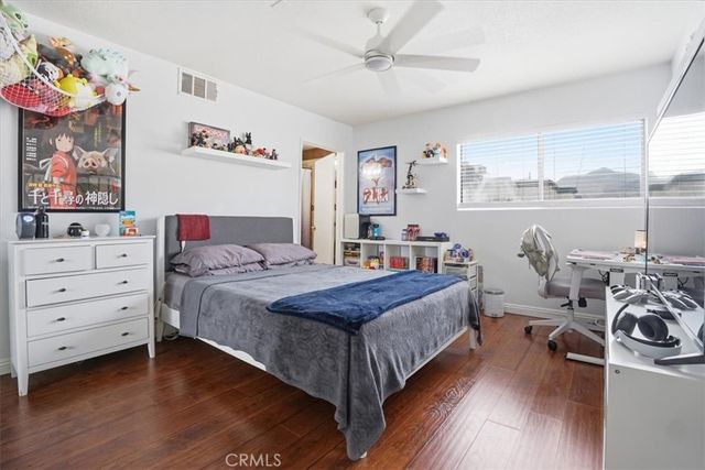 14325 Foothill 9, Sylmar, CA 91342