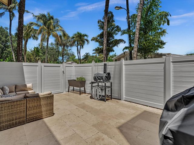 3432 NE 16th Avenue, Oakland Park, FL 33334