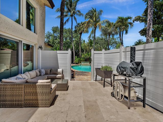 3432 NE 16th Avenue, Oakland Park, FL 33334