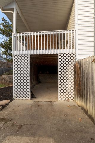 342 Hunter Avenue, Branson, MO 65616